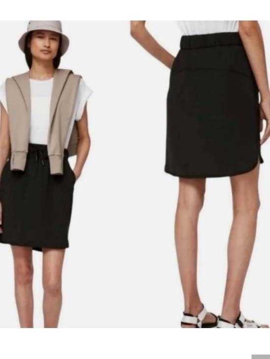lululemon athletica Dresses & Skirts - Lululemon on the fly skirt 21"